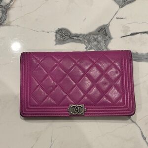 CHANEL Fuchsia Quilted Leather Wallet